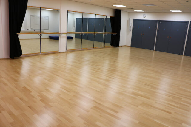 https://broadfield.lancs.sch.uk/wp-content/uploads/Broadfield-Dance-Studio-Hire.jpg